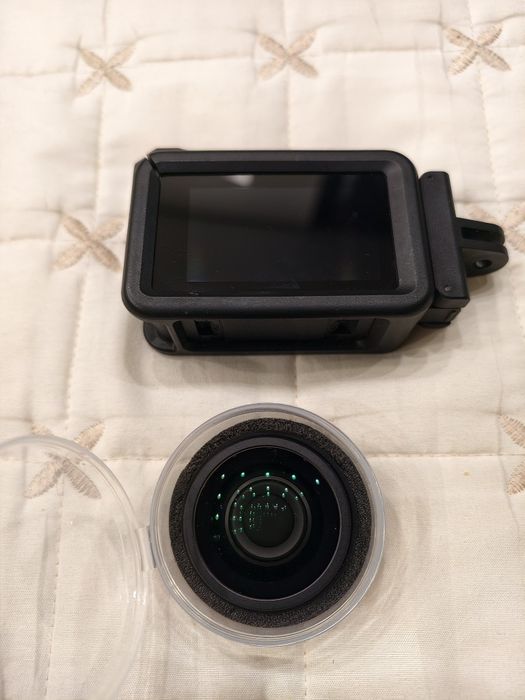 Продам экшн-камеру DJI Osmo Action 4