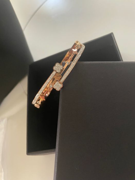 Гривни от стомана