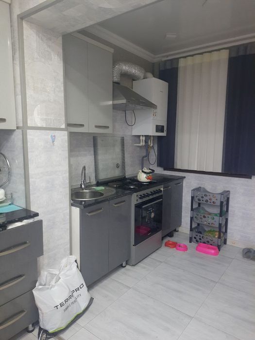 Uy sotiladi  srochno 3 xona kimyogar evanoskida