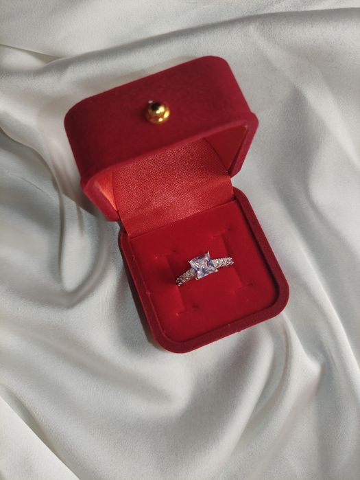 Продам кольца серебро 925