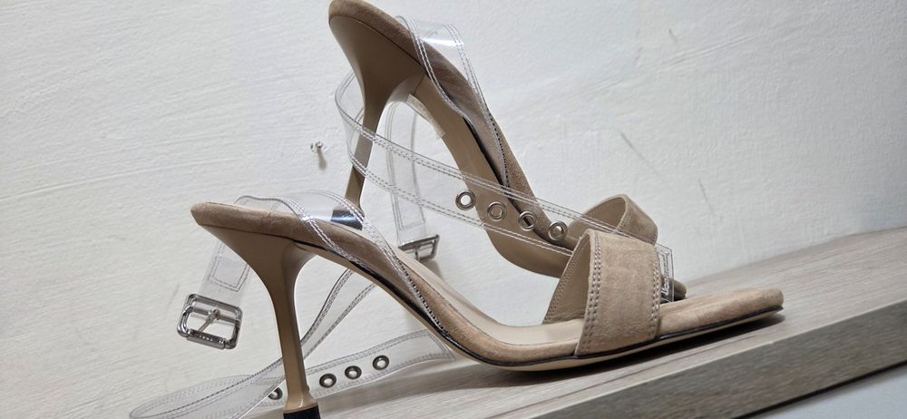 Босоножки Hotic на ремешке