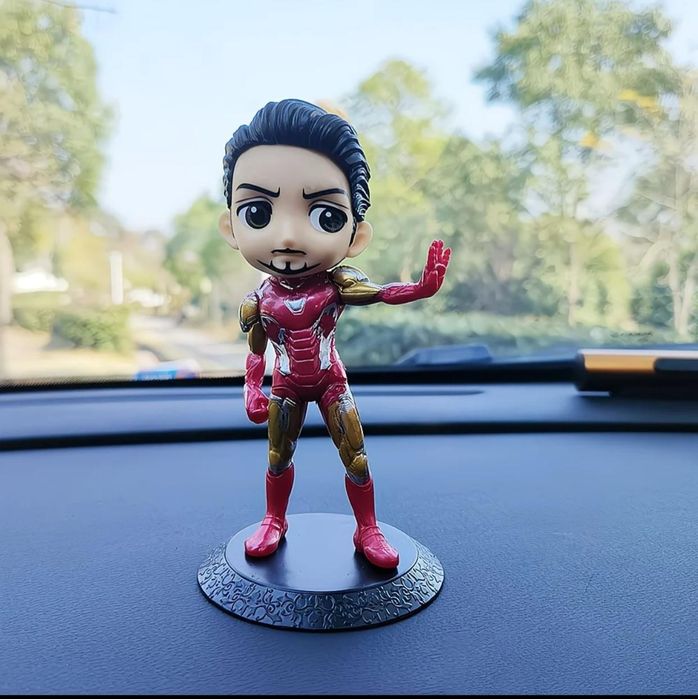 Фигурки "Марвел" и "DC", новые