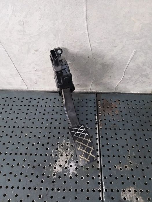 Pedala acceleratie 2.0 tdi audi a4 b8 8k 8k1721523a 6pv00950520