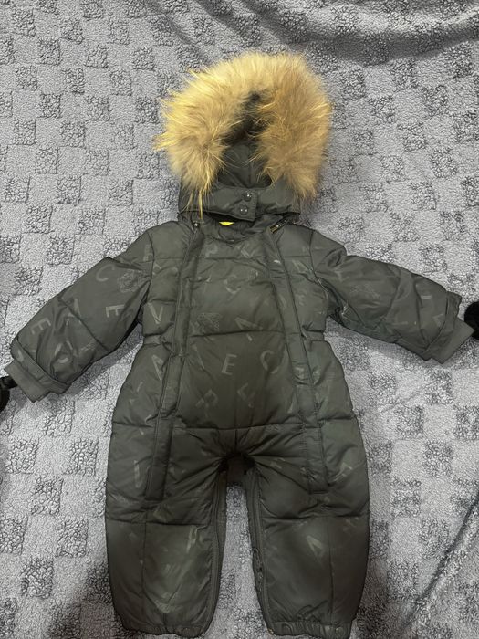 Продам детские комбезы