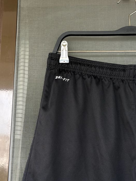 Мъжки къси панталони Nike Dri-FIT - размер М, Отлично състояние