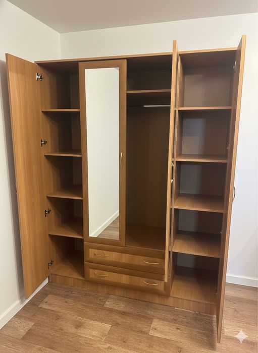 Шифонер б/у в нормальном состоянии