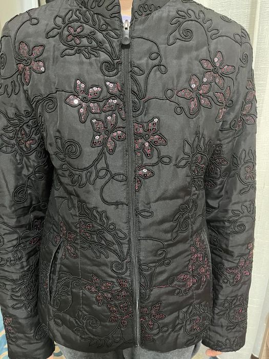 Жеңіл куртка сатылады,размер 42