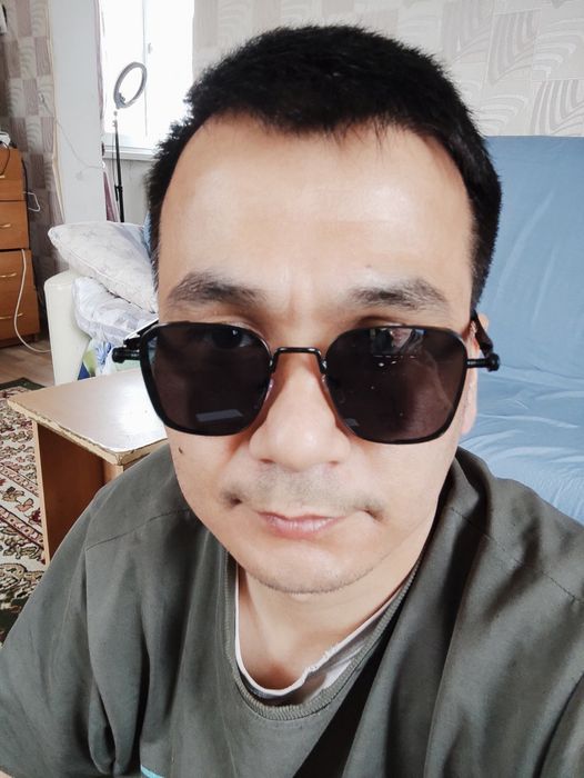 Очки продается в магазинах дешевле