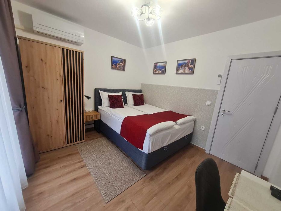 Дава се под наем Тристаен апартамент в Варна, Център - 80 кв.м за 887.4 € - Снимка #4