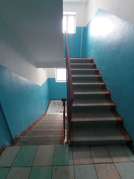 Продается 3 комн. кв. р-н Женис