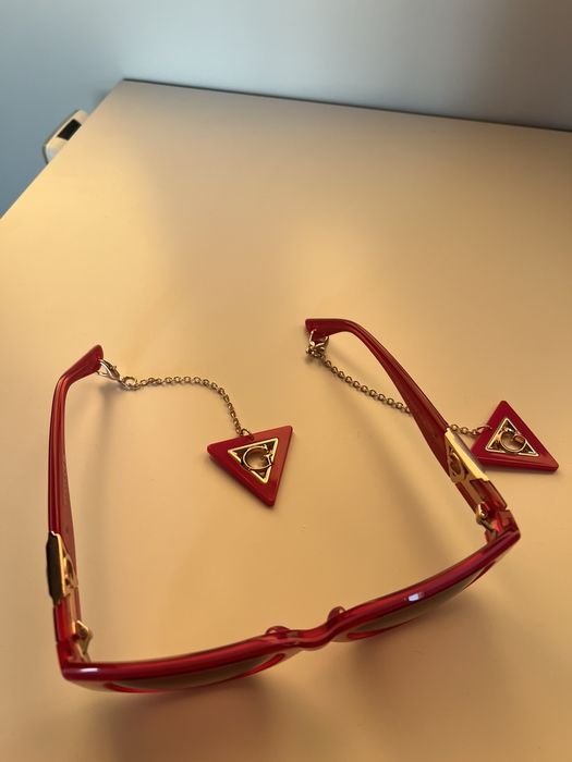 Оригинални дамски очила Guess