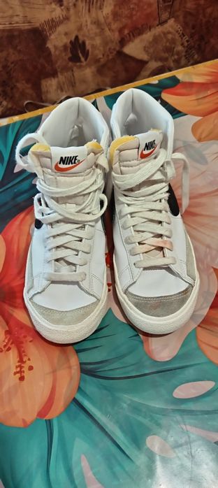 Дамски кецове Nike.