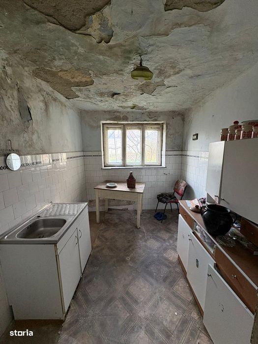 Casă de vânzare singur in curte, teren 320 mp, zona Lazaret.