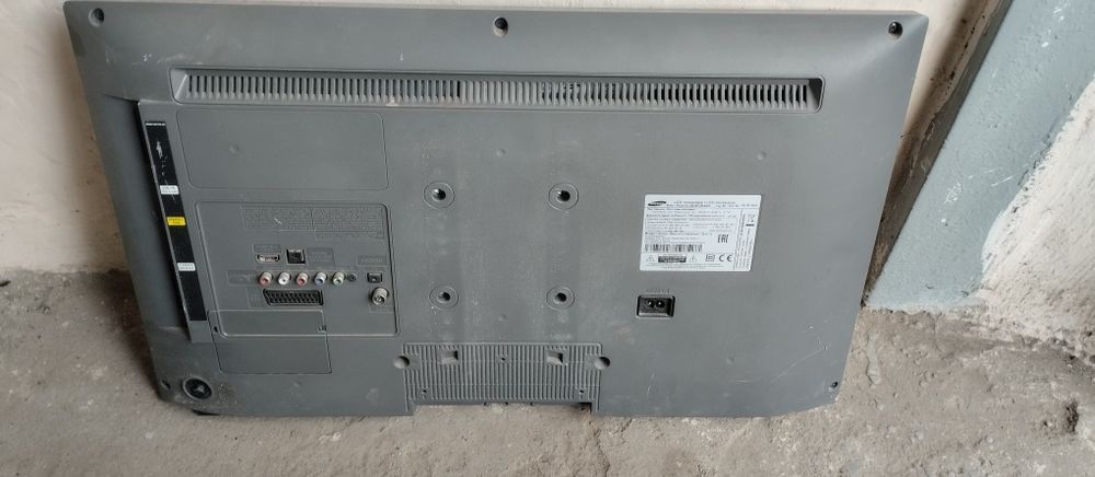 Телевизор Samsung на запчасти