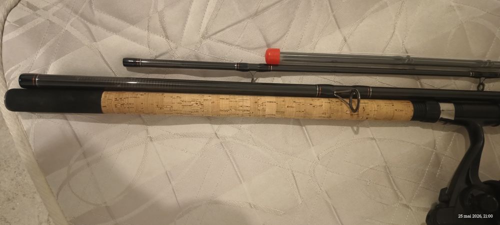 Vand doua lansete feeder+ o mulineta