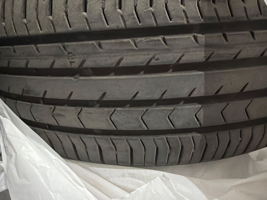 Резина шины Continental R17