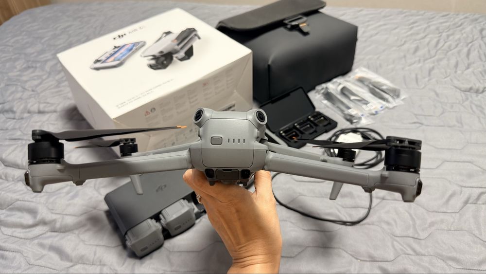 Квадрокоптер DJI Air 3S Fly More Combo (DJI RC 2)