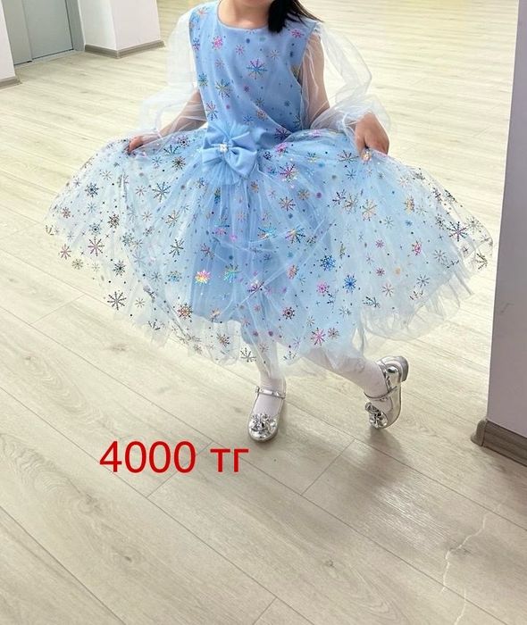 Продам детские платья