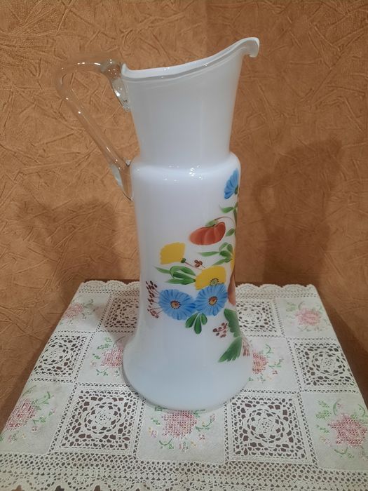 Глубоко винтажный 1950гг. графин, завод "Красный Май", молочное стекло