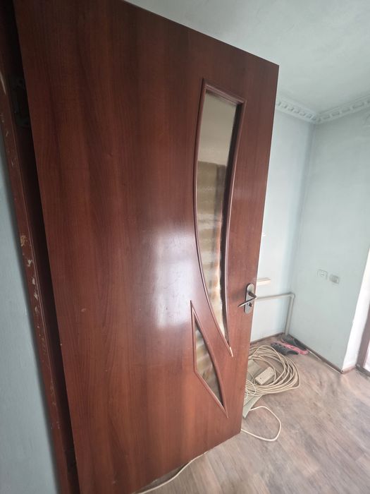 Продам межкомнатные двери