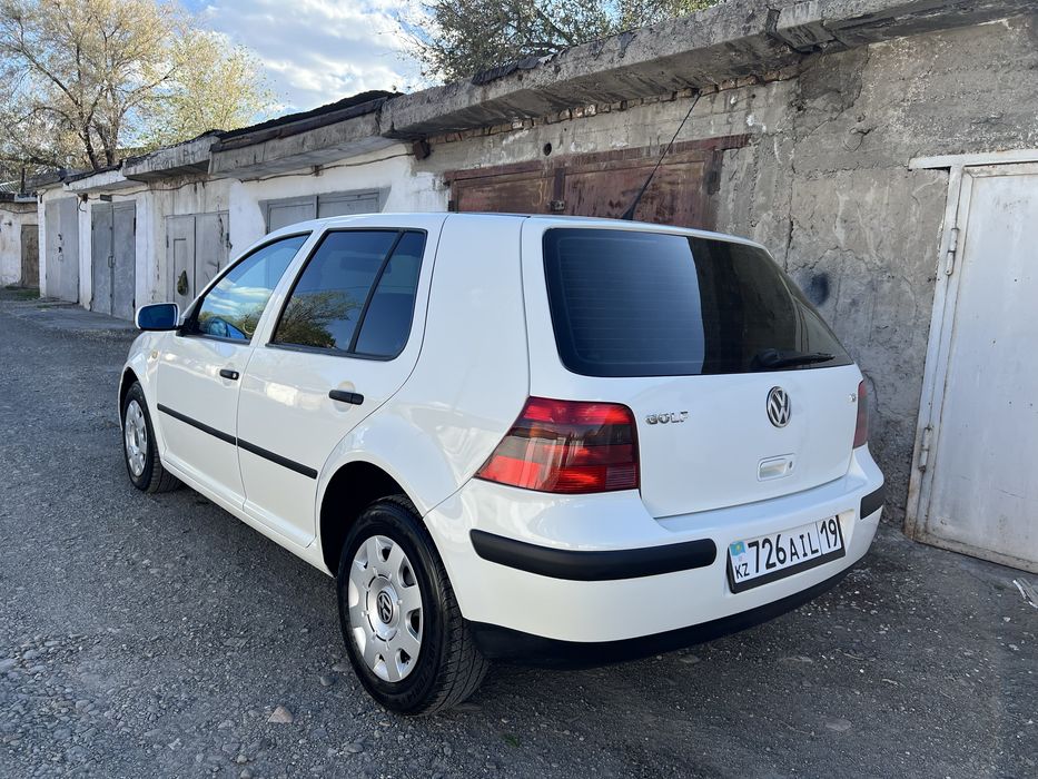 Volkswagen Golf-4