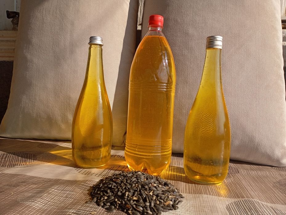 Ulei natural de floarea soarelui presat la rece