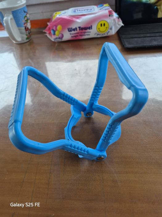 Дръжки за галони.