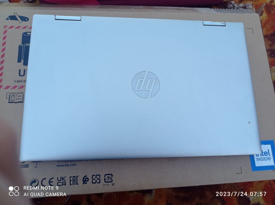 Noutbook hp kafolati bilan karopka dakumenti bor