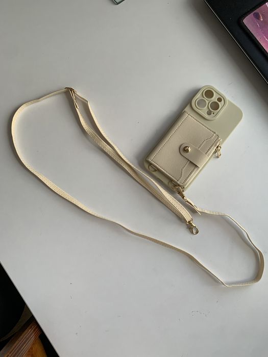 Чехол на айфон 16 про мах