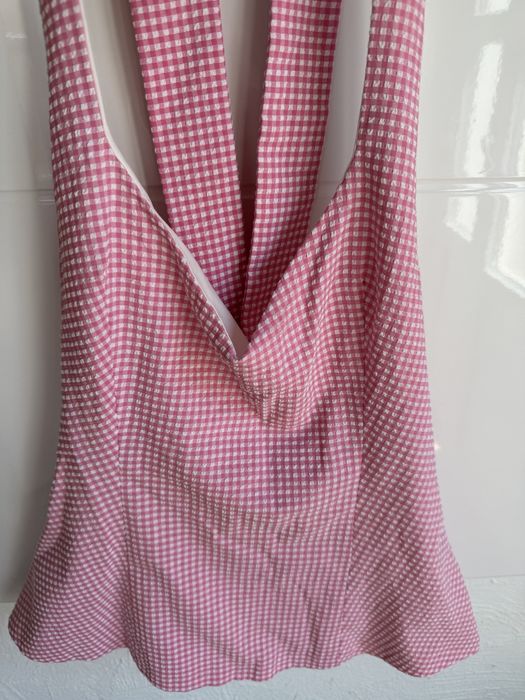 Top cu decolteu  adanc Zara