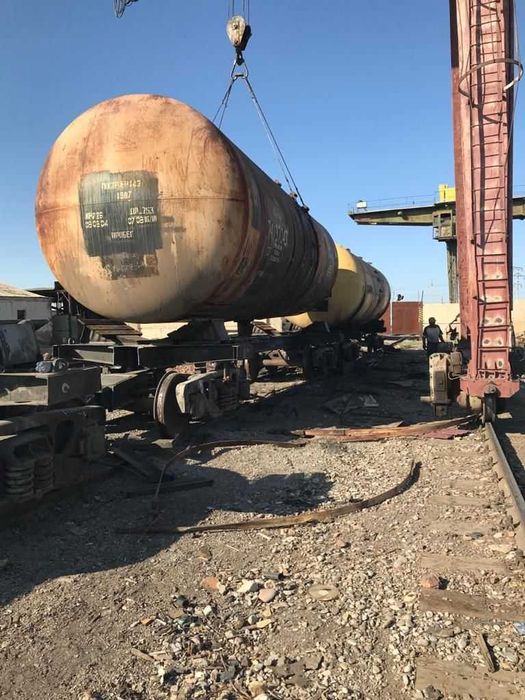 Продается цистерна вагонная 75 кубов.