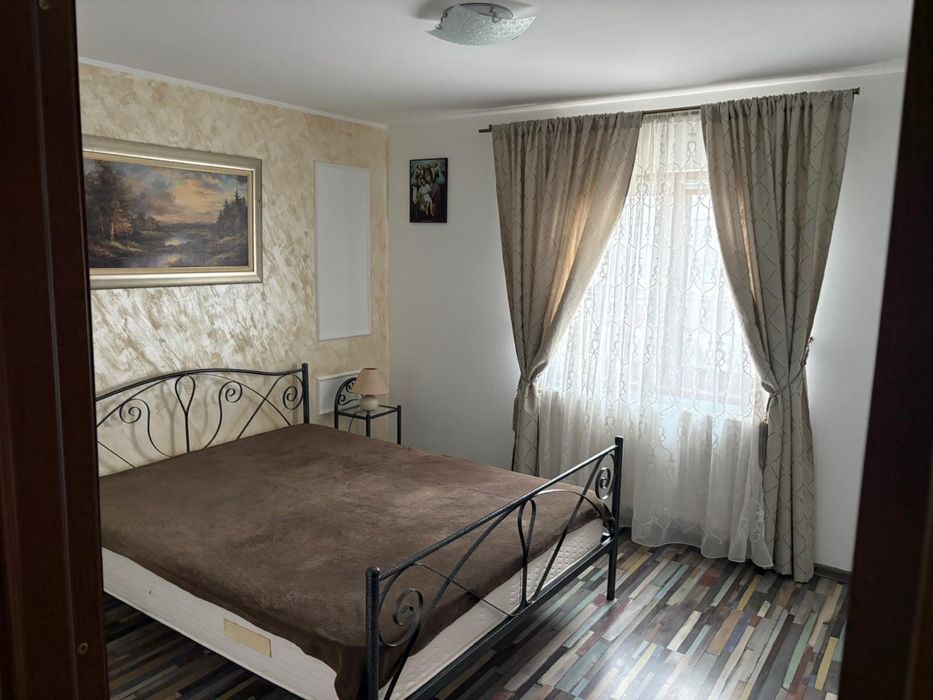 Vând/Schimb casă Buhuși – 4 camere, 195 mp | Accept ap. 2 camere + diferență