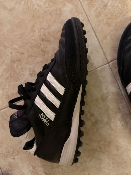 Футболни обувки adidas MUNDIAL TEAM TF