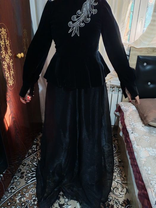 Ayollar kiyimi vecherniy va abaya