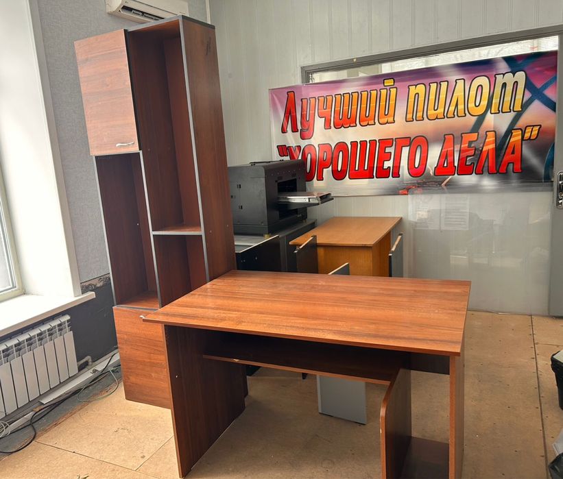 Продам стол и полку