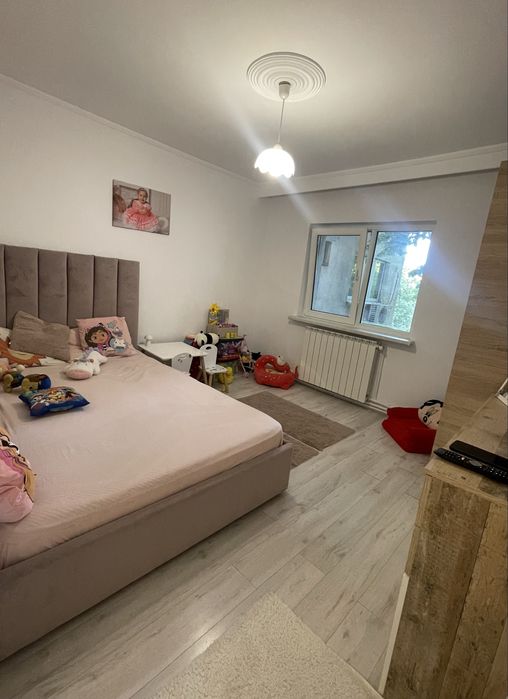 Vand apartament 3 camere poarta 6