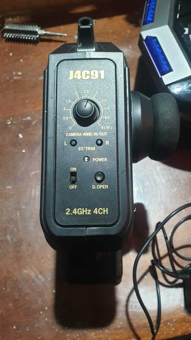 Лодка за захранване на риба