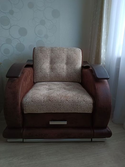 Продаётся диван и кресло