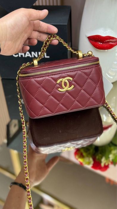 Продам сумки Chanel Fendi LV