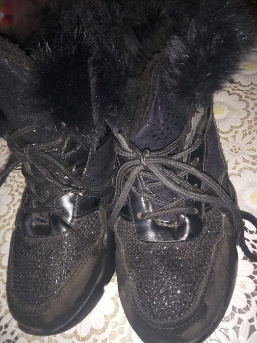 Красиви детски зимни боти, 10 лв.