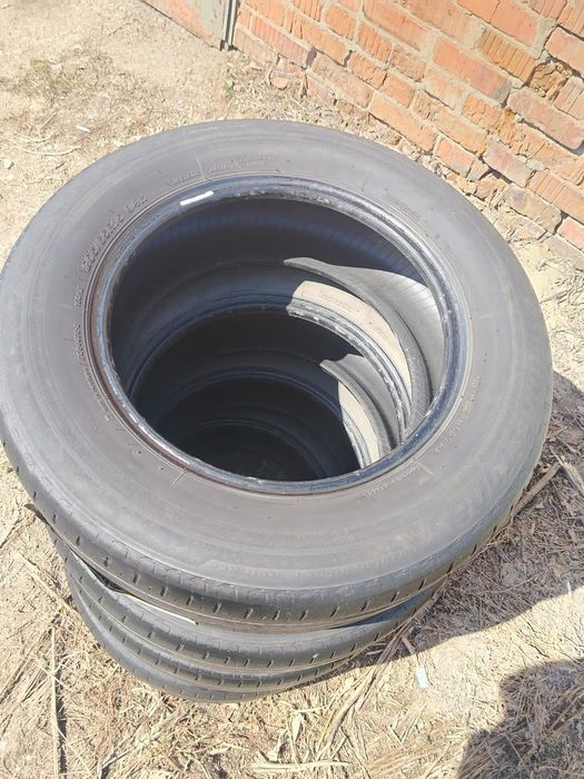 Продам летние шины Bridgestone