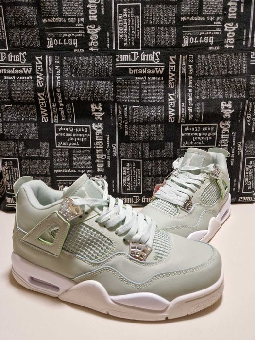 Air Jordan 4 Retro Seafoam Sail