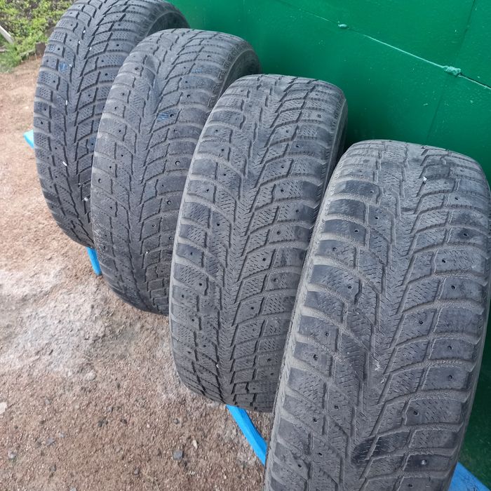 Продам шины 195/60/15 Hakkapeliitta.