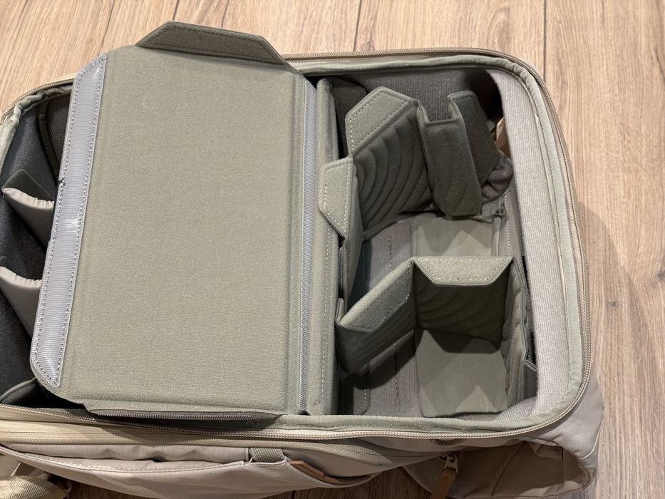 Фото раница PGYTECH ONE GO 2 20L Sand Khaki