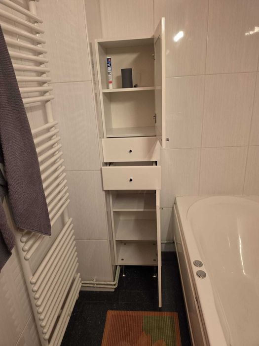 Mobilier baie cu lavoar si robinet