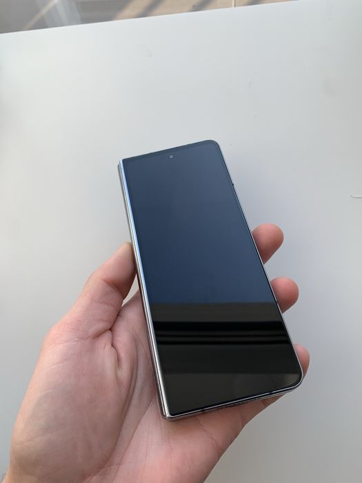 • Samsung  FOLD 4• 512gb •