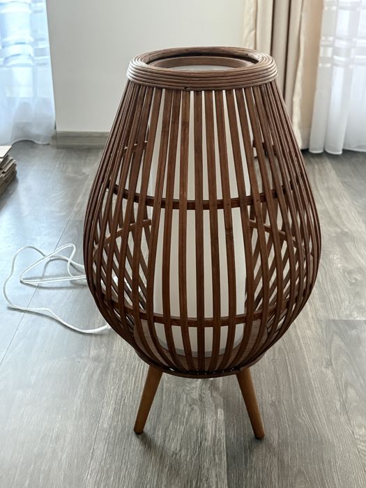 Lampa de podea din bambus/ratan