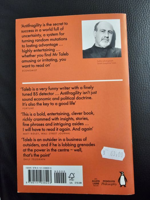 Carte: Anti-fragile. Things that gain from disorder