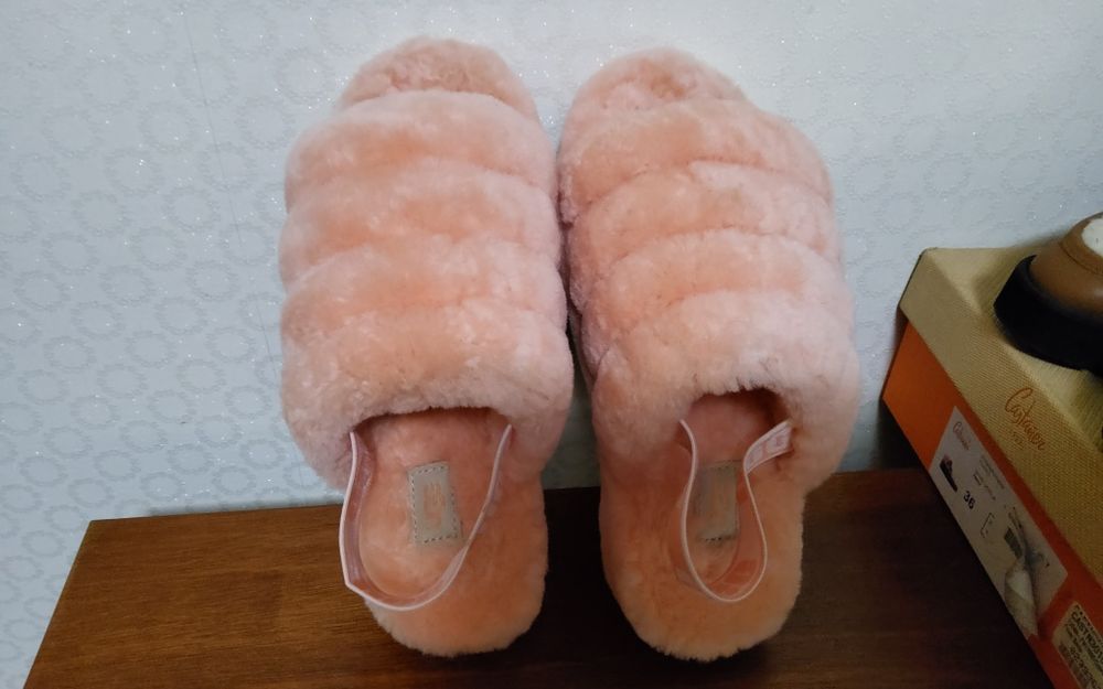 Продам UGG - Saks - Castaner