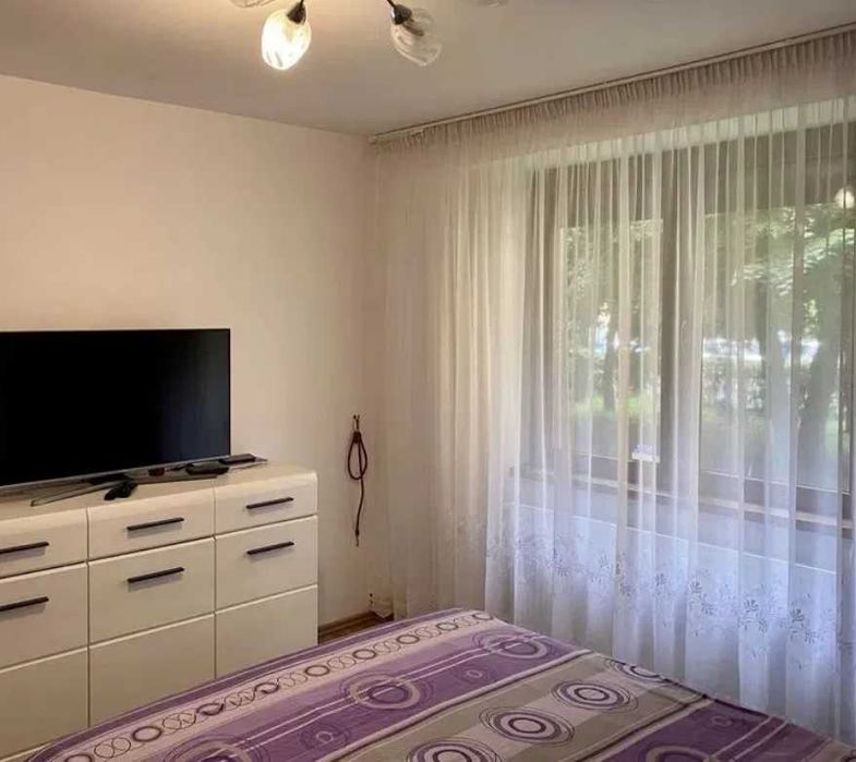 Дава се под наем Четиристаен апартамент в Бургас, Лазур - 90 кв.м за 204 € - Снимка #2